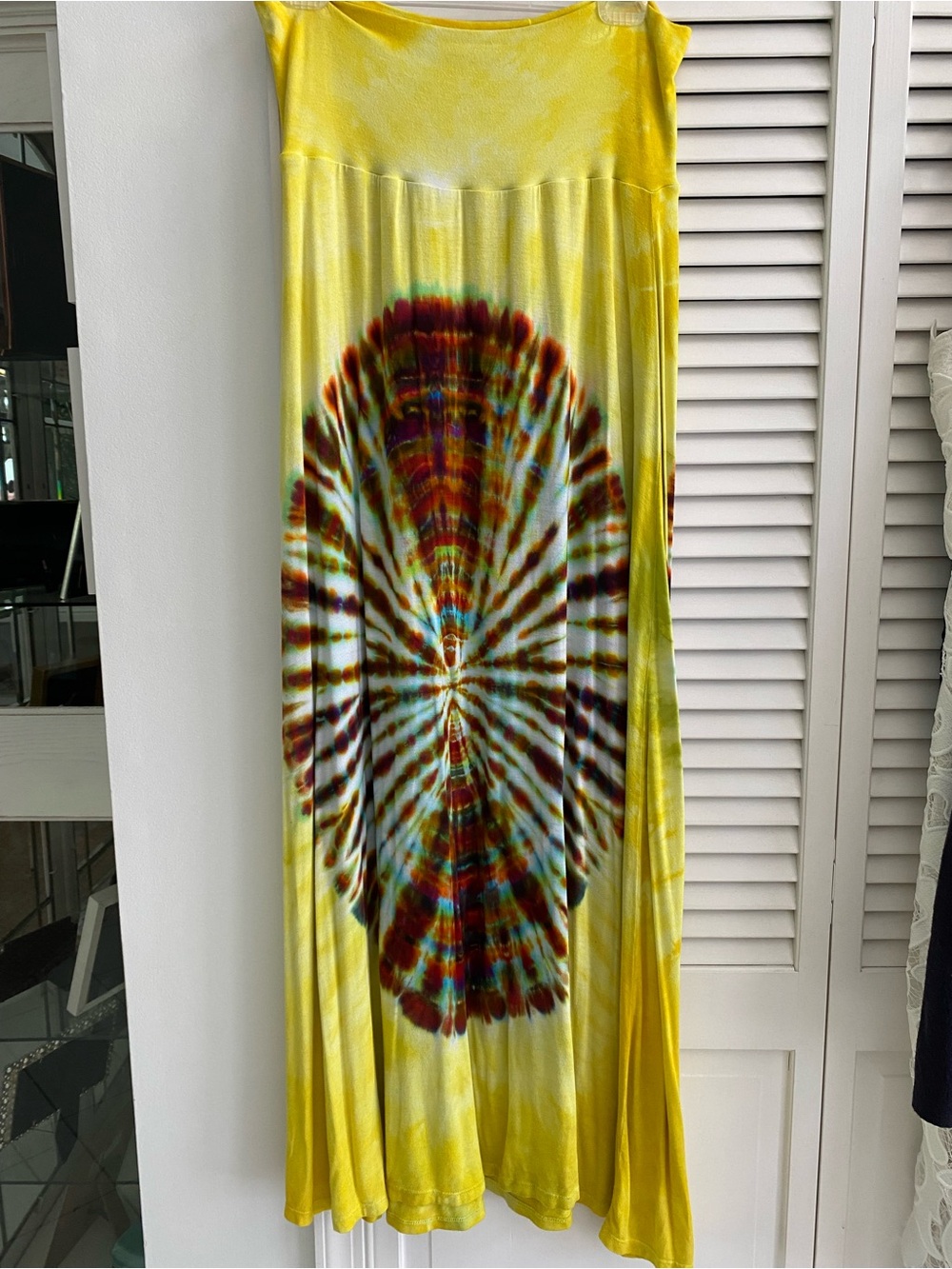 Yellow Tie-Dye Maxi Skirt with Sunburst Pattern